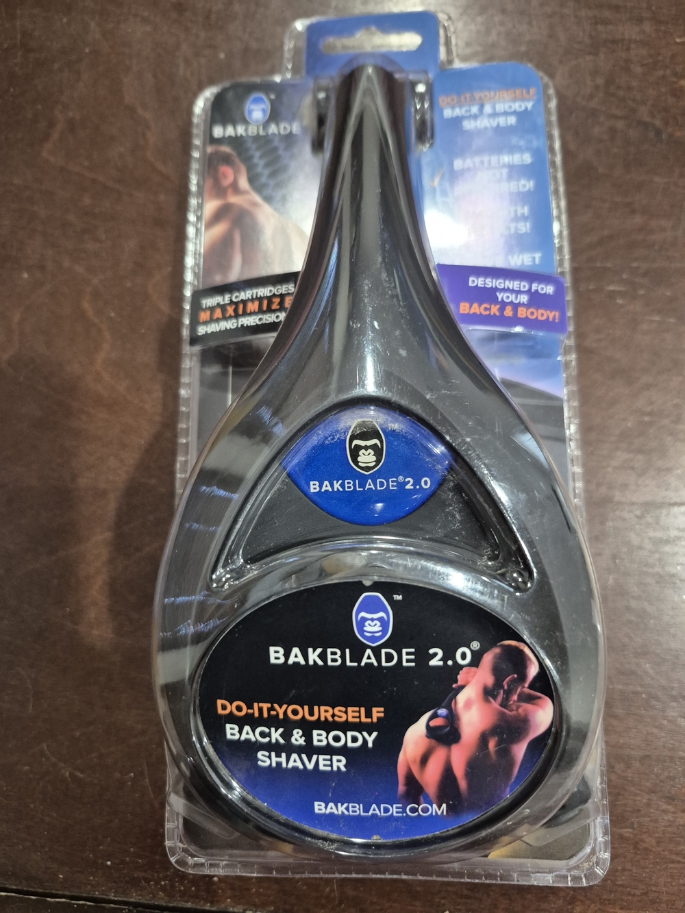 2.0 Men's Do-It-Yourself Back & Body Shaver - Black with Blue Accents
